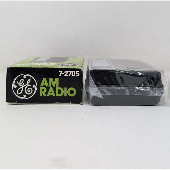 Vintage General Electric GE AM Transistor Radio 7-2705 Solid State New In Box - Picture 5 of 8